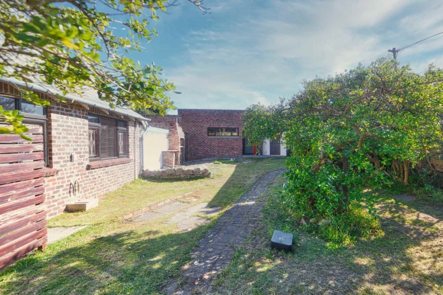 4 Bedroom Property for Sale in Westcliff Western Cape
